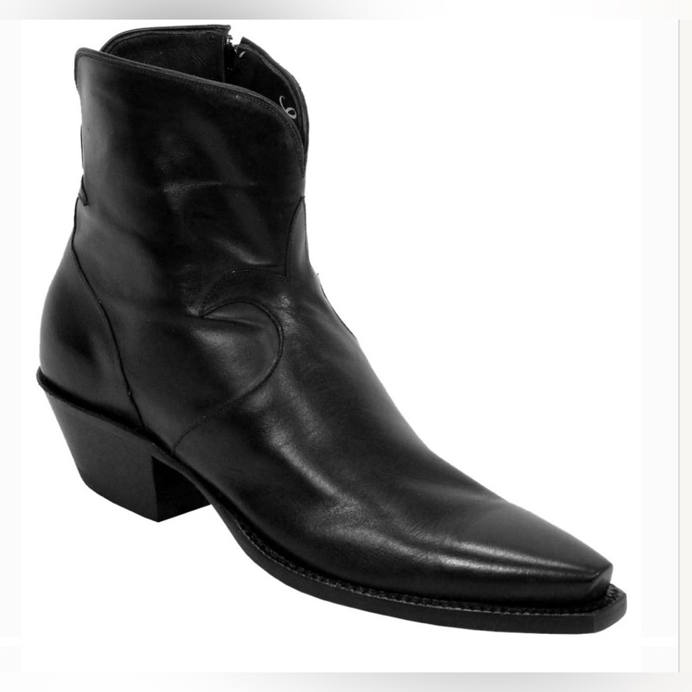 - Lucchese Classics Handcrafted Ankle Zip
